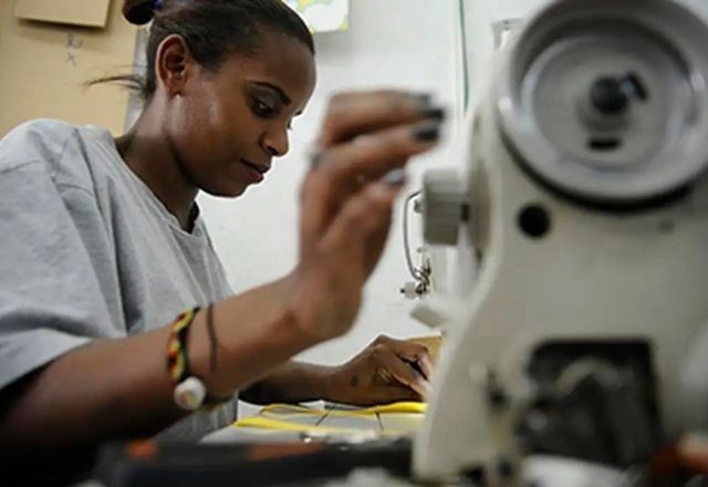Imagem da noticia Volume de serviços cresce 1,7% em junho, diz IBGE