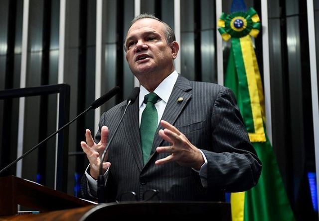 Imagem da noticia "Do jeito que é hoje, não dá para nenhum governo planejar", diz senador sobre reforma eleitoral