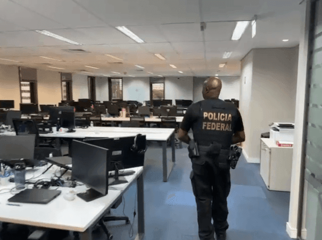 Imagem da noticia PF mira instituição financeira que criava "clientes invisíveis" para lavagem de dinheiro em SP