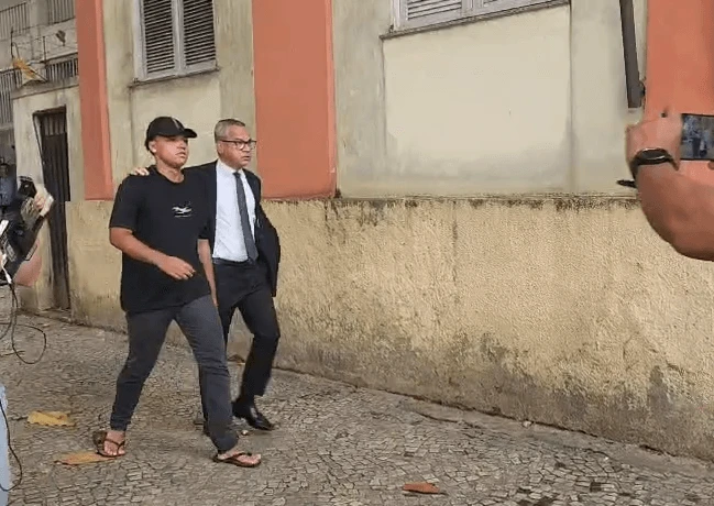 Imagem da noticia Estupro coletivo em Copacabana: terceiro envolvido se entrega à polícia