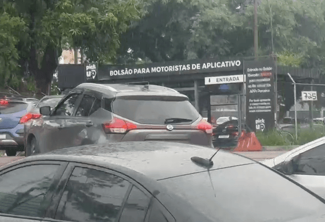 Imagem da noticia Congonhas vai ampliar vagas no bolsão de motoristas de aplicativos para desafogar trânsito