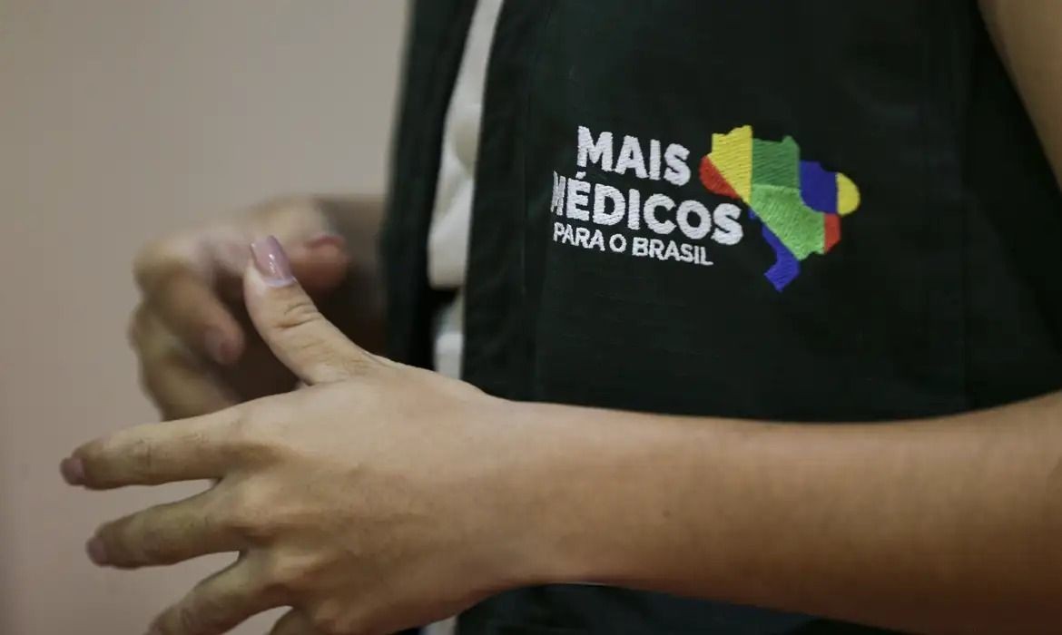 Imagem da noticia 1,5 mil profissionais do Mais Médicos participam de treinamento