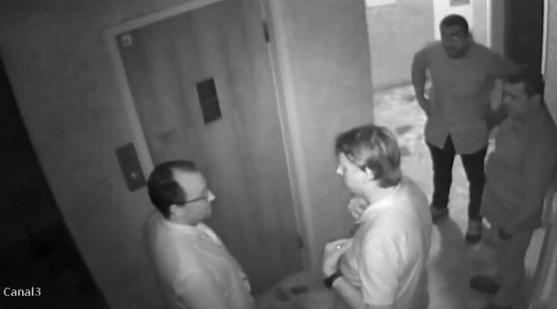 Imagem da noticia Bolsonaro passou dois dias em embaixada da Hungria após perder passaporte, revela jornal americano