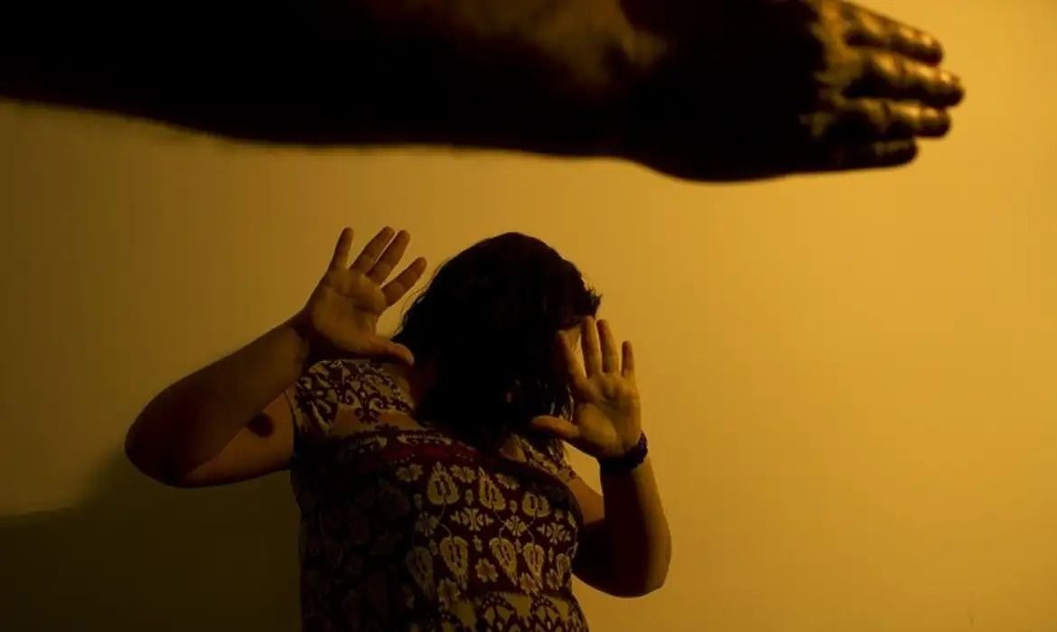Imagem da noticia Adolescente de 17 anos é estuprada pelo cunhado no interior de SP