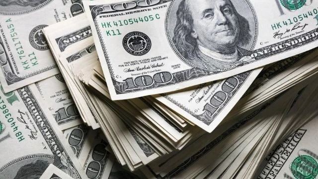 Imagem da noticia Real é a sétima moeda que mais se desvalorizou frente ao dólar em 2024