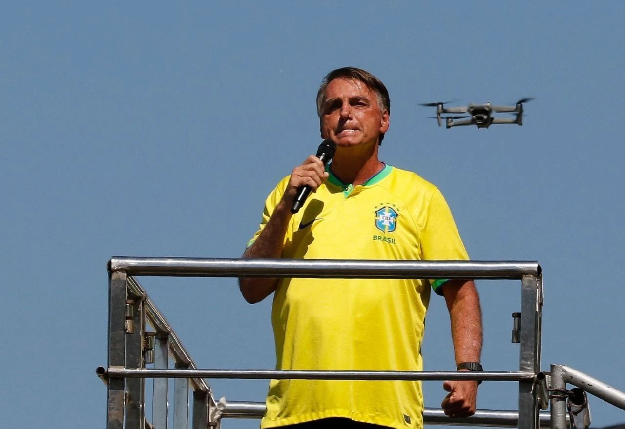 Imagem da noticia Bolsonaro critica coligações do PL com partidos de esquerda e ameaça apoiar adversários