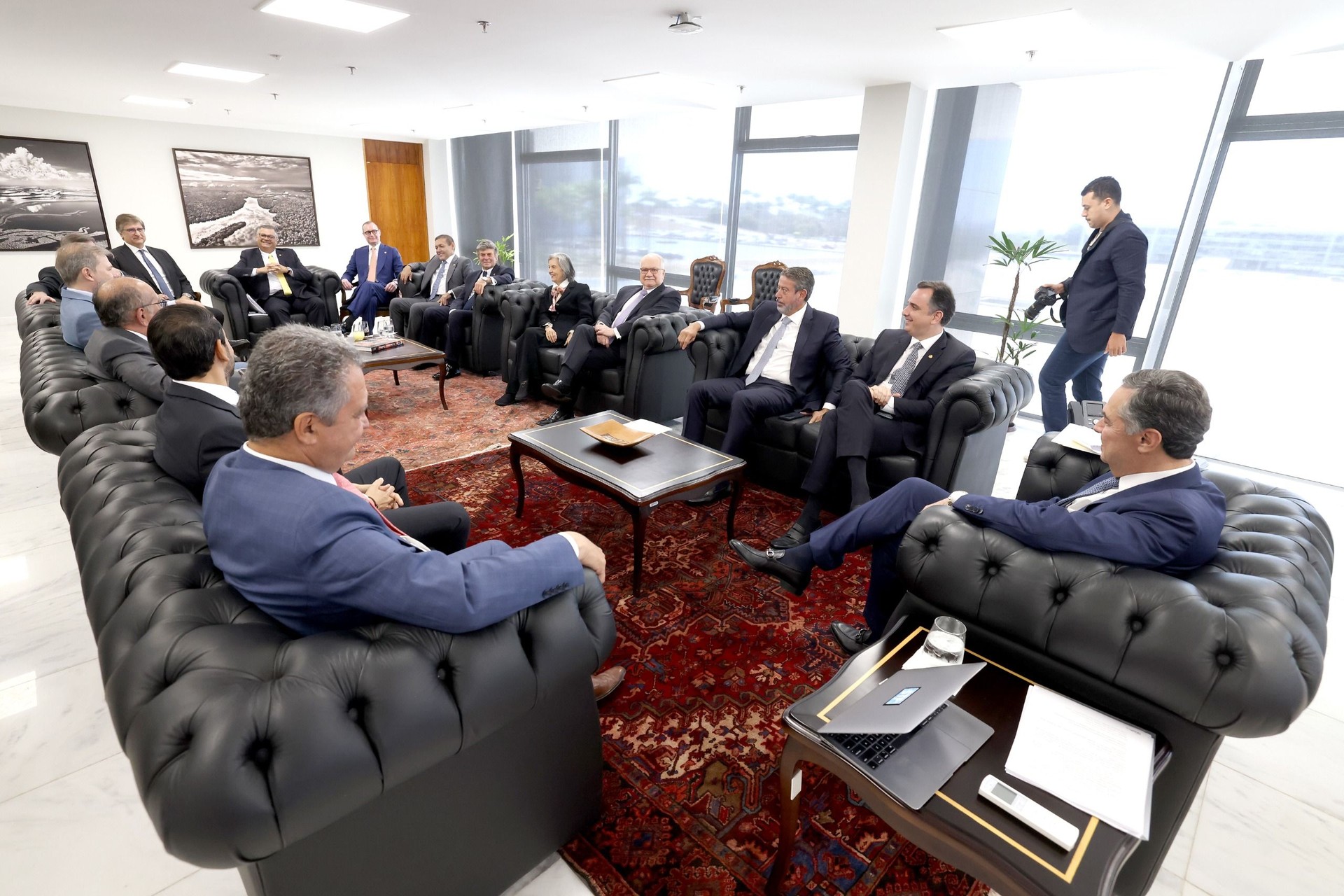Imagem da noticia Entenda o que muda nas emendas parlamentares após a reunião dos Três Poderes