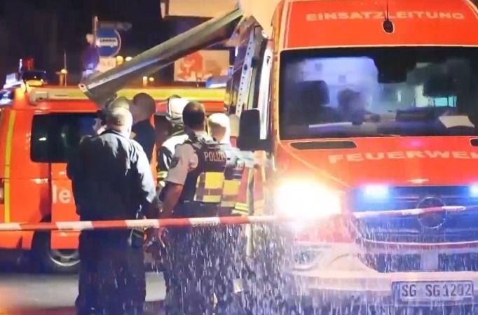 Imagem da noticia Homem mata 3 e fere ao menos 5 a facadas em ataque na Alemanha