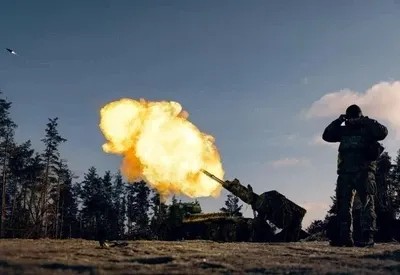 Imagem da noticia Rússia e Ucrânia trocam maior ataque aéreo desde o início da guerra