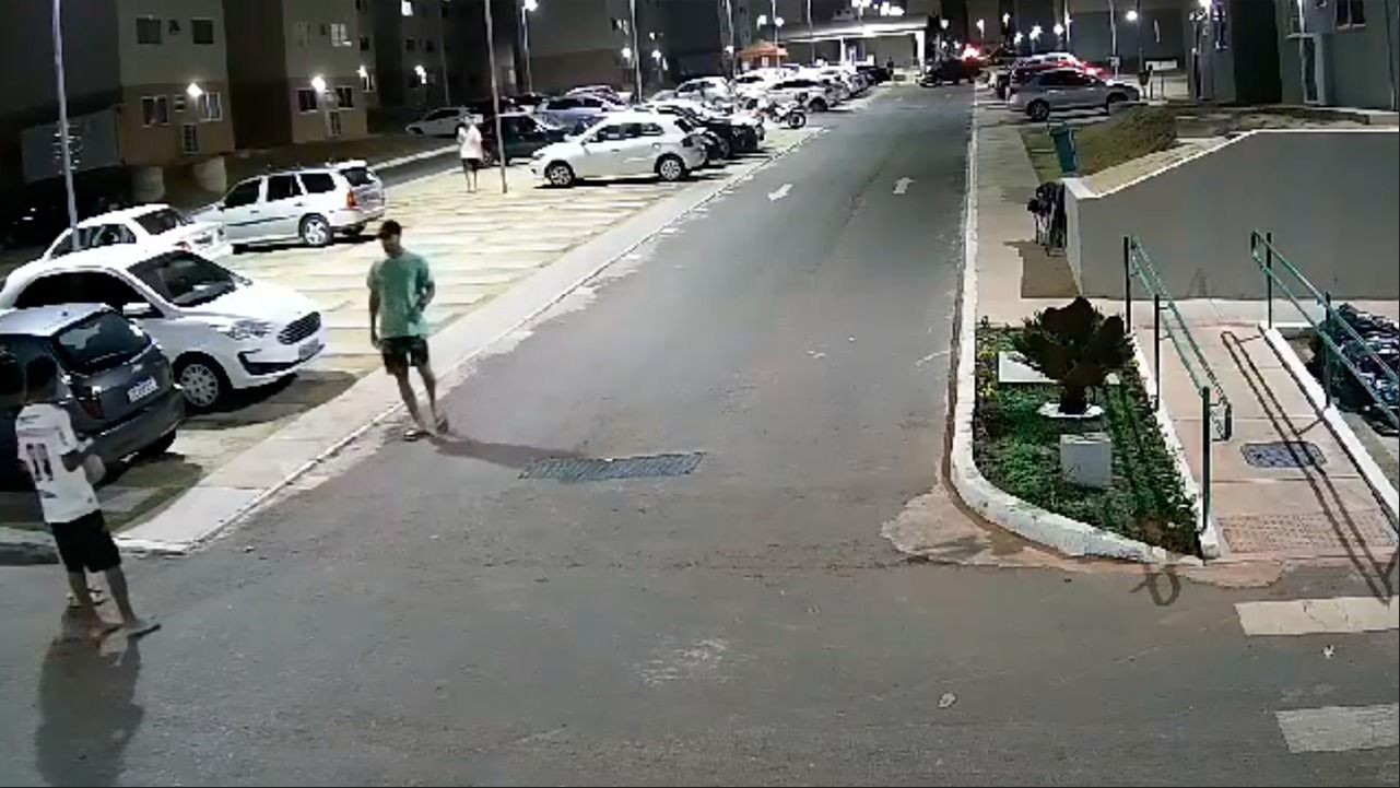 Imagem da noticia Vídeo: Adolescente de 16 anos leva soco de subsíndico em condomínio no Distrito Federal