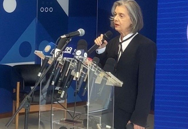 Imagem da noticia "Estamos tendo um domingo democrático sem nenhum tipo de dificuldade", diz presidente do TSE