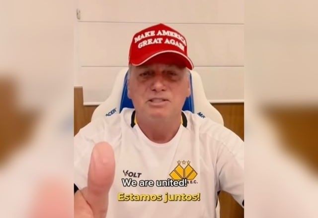 Imagem da noticia Bolsonaro parabeniza Trump com mensagem e vídeo comparando atentados: "Contra tudo e contra todos"