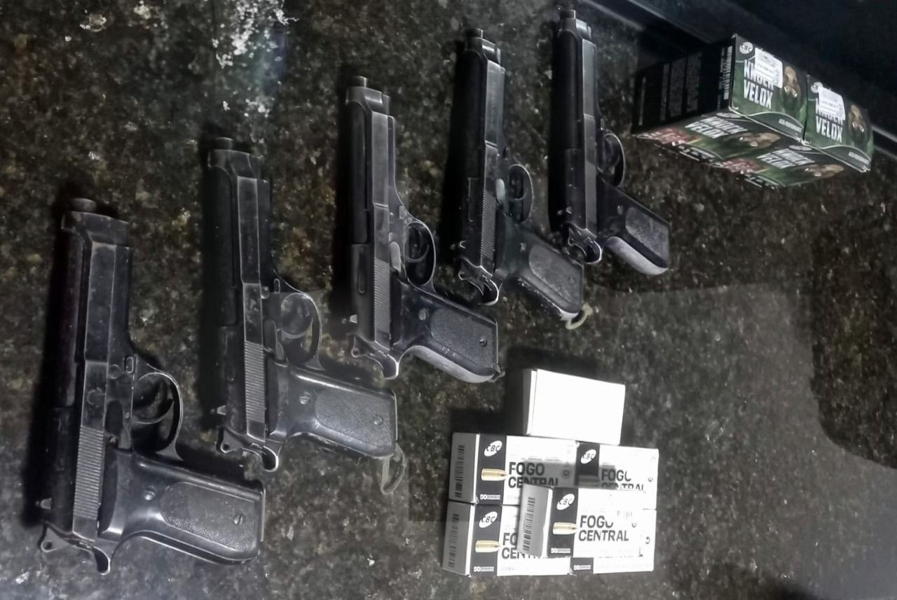 Imagem da noticia  Cinco armas furtadas de batalhão do Exército são recuperadas no Paraná; faltam 4