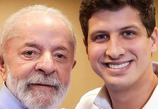 Imagem da noticia Lula marca presença na posse de João Campos e sinaliza laços com o PSB