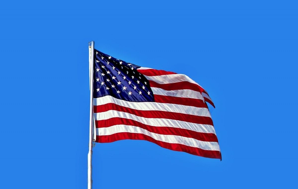 Imagem da noticia Nova lei de Trump deve deixar visto para os EUA R$ 1,4 mil mais caro