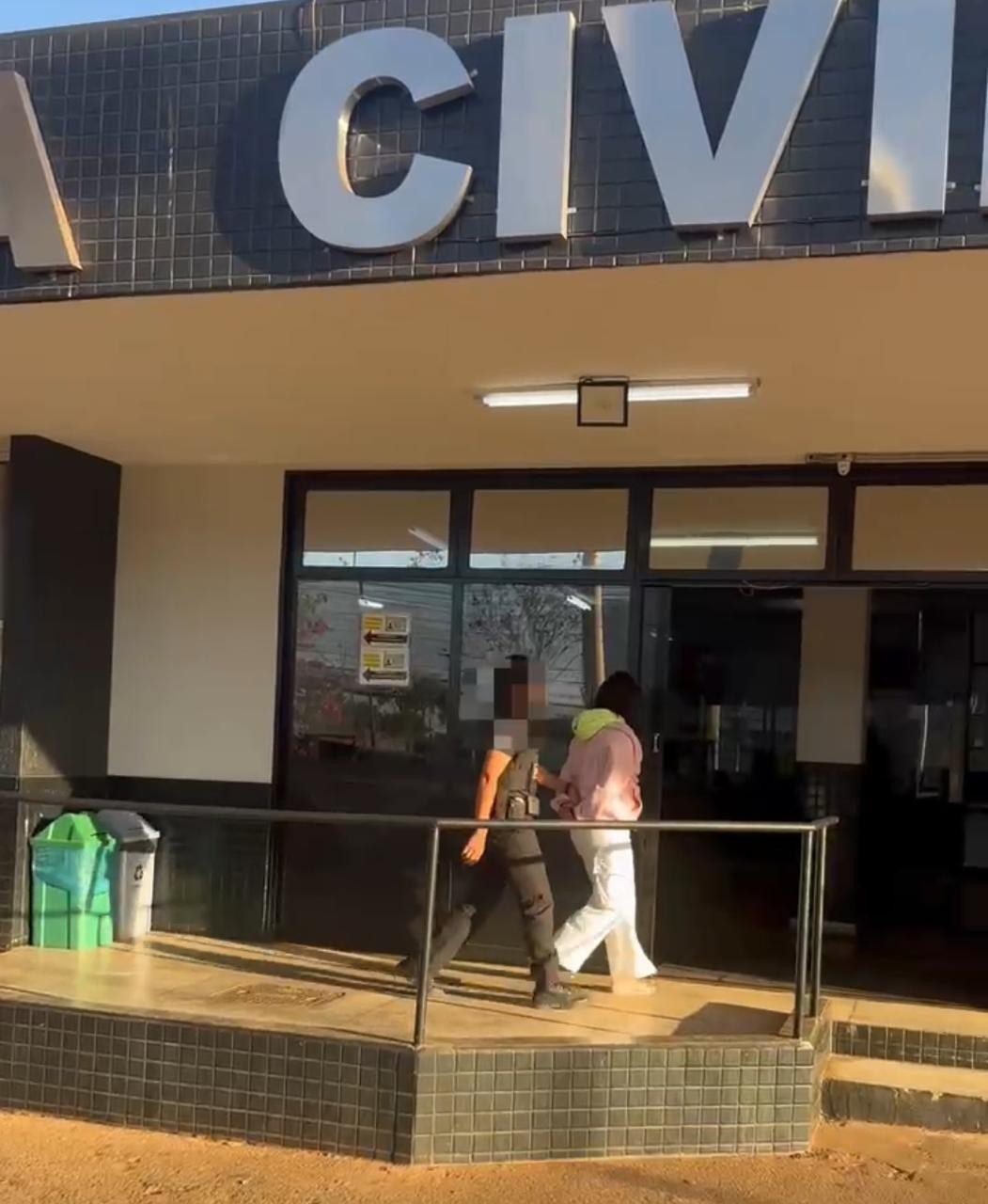 Imagem da noticia Professora é presa pela quarta vez por furtar cartões de crédito no DF