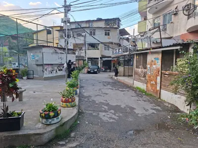 PM faz operação em comunidades da Zona Sudoeste do Rio PM faz operação em comunidades da Zona Sudoeste do Rio