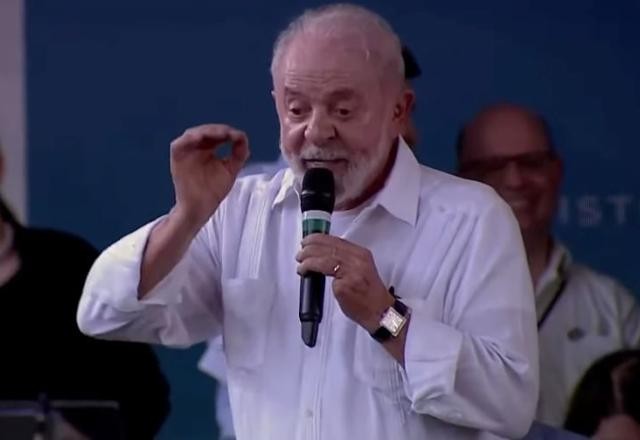 "Pagar mais quem ganha mais, pagar menos quem ganha menos", diz Lula sobre reforma tributária