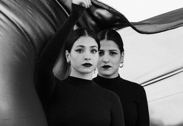 Imagem da noticia Grécia anula julgamento controverso de Sarah Mardini, do filme 'As Nadadoras'