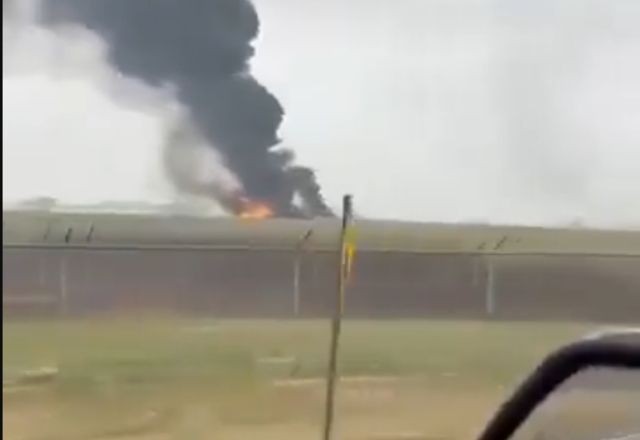 Imagem da noticia Avião do ex-piloto da Nascar Greg Biffle cai na Carolina do Norte e deixa mortos