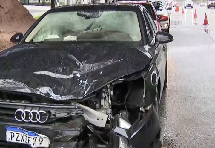 Imagem da noticia Motorista de Audi bate em moto e foge do local em São Paulo