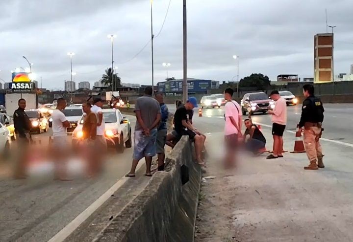 Imagem da noticia Jovens morrem em acidente com moto de luxo em rodovia de SP