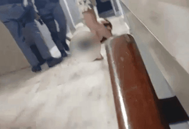 PM é filmado chutando rosto de mulher durante abordagem em São Vicente; caso é investigado PM é filmado chutando rosto de mulher durante abordagem em São Vicente; caso é investigado