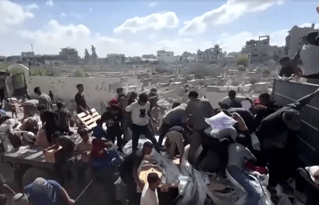 Imagem da noticia Israel limita entrada de mantimentos em Gaza alegando que Hamas não devolveu corpos de reféns