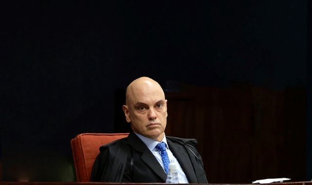 Imagem da noticia Moraes vota para condenar 5 réus e absolver delegado do Núcleo 2 da tentativa de golpe
