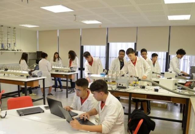 Imagem da noticia Novo Ensino Médio: "Revogar é grande erro, uma tragédia", diz Mendonça Filho