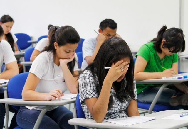 Imagem da noticia PGR pede investigação sobre taxas excessivamente altas de inscritos no EJA