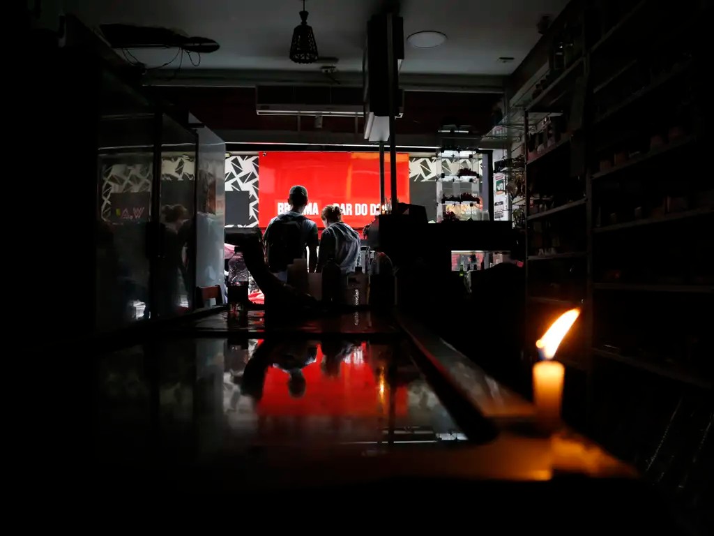 Imagem da noticia Após forte ventania, mais de 1,5 milhão de imóveis ainda estão sem luz na Grande São Paulo