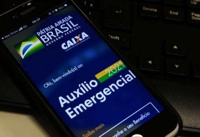 Imagem da noticia Pagamento da 4ª parcela do auxílio emergencial termina na 6ª feira; confira