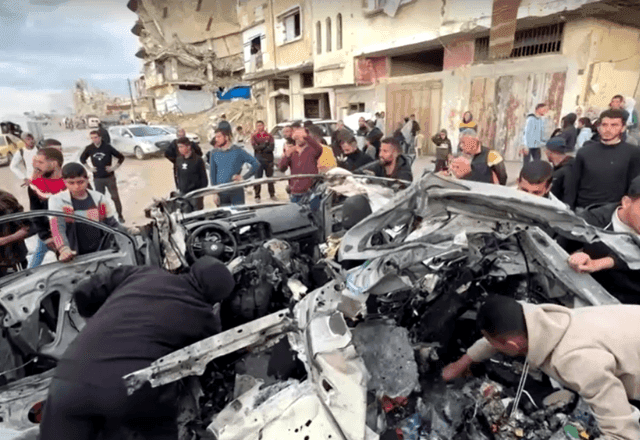 Ataque israelense em Gaza mata 4 pessoas e deixa outras 6 feridas neste sábado (13) Ataque israelense em Gaza mata 4 pessoas e deixa outras 6 feridas neste sábado (13)