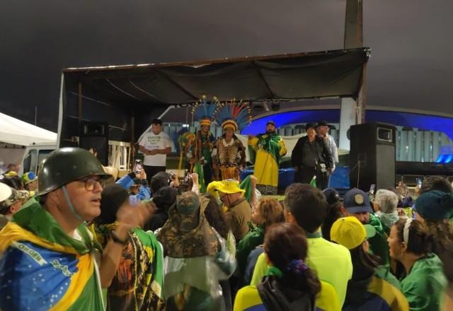 Imagem da noticia MPF pede providências sobre atos antidemocráticos em QG do Exército
