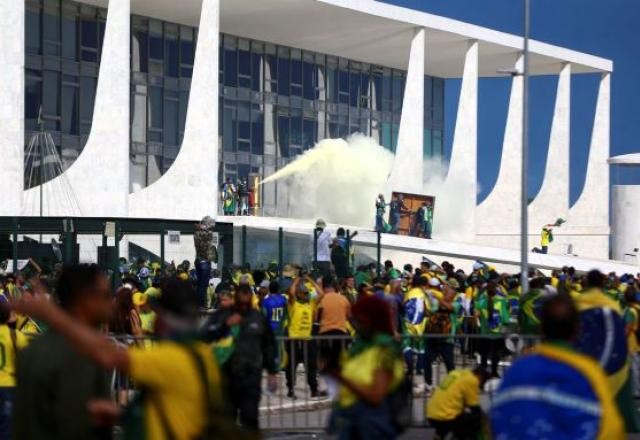 Imagem da noticia Atos golpistas: PF vai questionar Supremo sobre investigação de militares