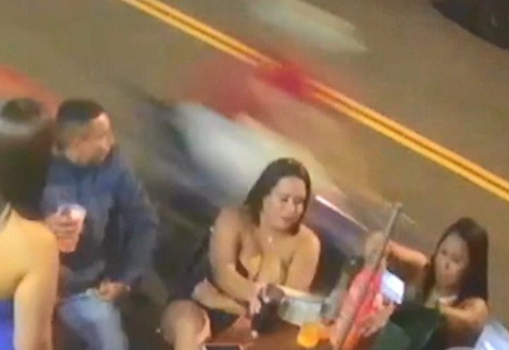 Imagem da noticia Mulher é atropelada em rua onde idoso morreu ao ser atingido por moto empinada