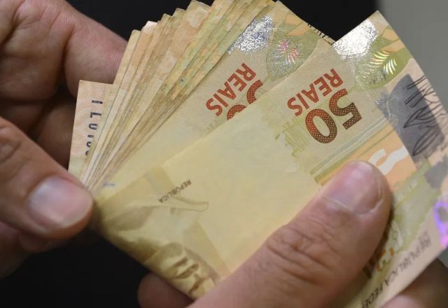 Imagem da noticia Auxílio reconstrução: afetados pelas enchentes no RS devem confirmar dados a partir desta segunda-feira