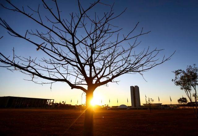 Imagem da noticia DF está sob alerta vermelho por causa da baixa umidade relativa do ar