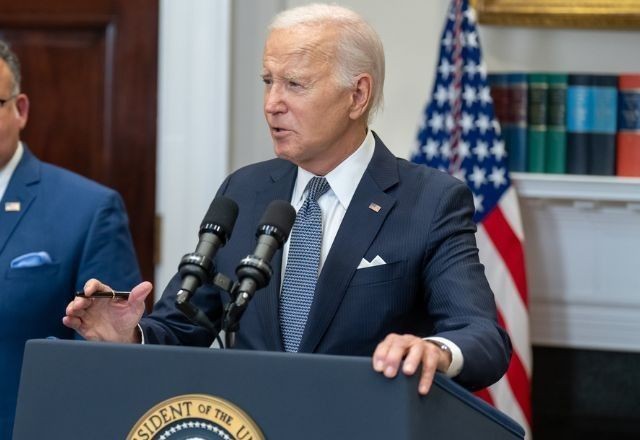 Imagem da noticia SBT News na TV: Biden faz 1º discurso após desistir das eleições nos EUA