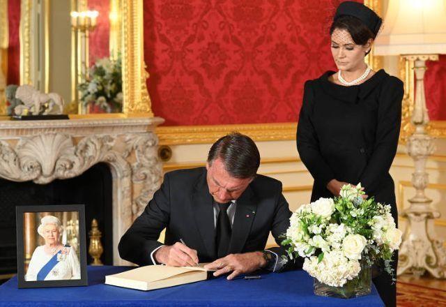 Imagem da noticia Em Londres, Bolsonaro antecipa ao SBT o tom do discurso na ONU