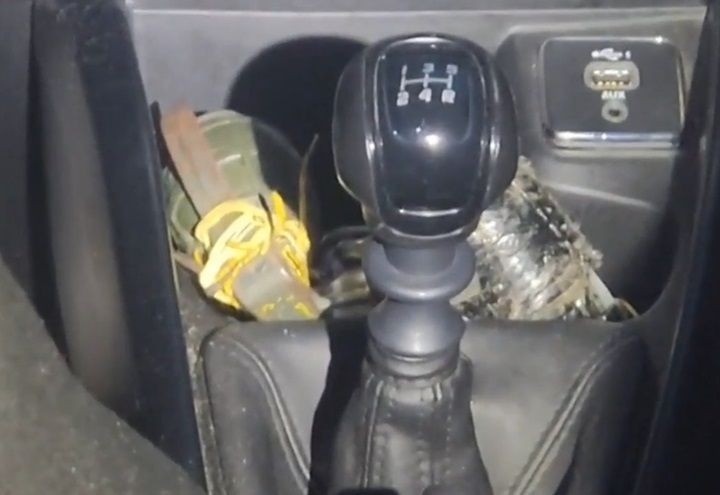 Imagem da noticia Polícia encontra bombas e granadas perto de escolas no Rio