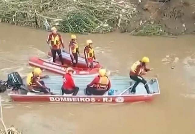 Imagem da noticia Rio reduz estágio de risco após chuva deixar 11 mortos e dois desaparecidos