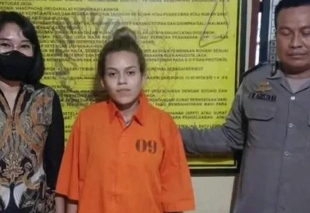 Imagem da noticia Brasileira que pode ser condenada à morte na Indonésia é interrogada