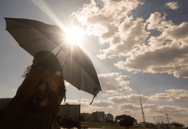 Imagem da noticia Frente fria provoca temporais e chuva forte pelo Brasil nesta quinta-feira (19)