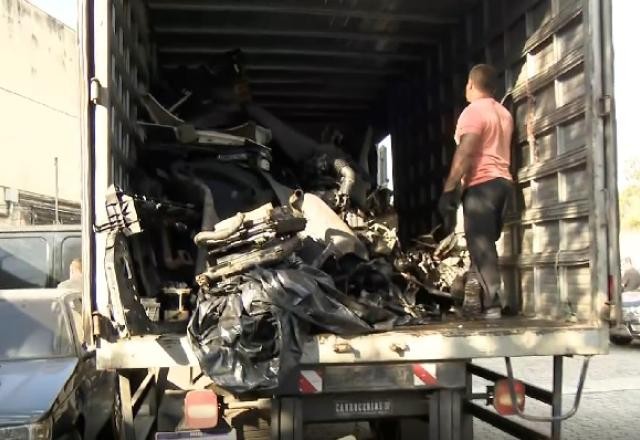 Imagem da noticia Polícia intercepta caminhão carregado com peças de veículos roubado em SP