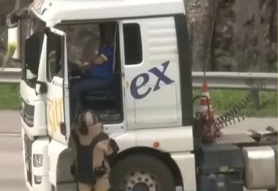 Caminhoneiro confessa ter forjado sequestro e ameaça de bomba no Rodoanel (SP) Caminhoneiro confessa ter forjado sequestro e ameaça de bomba no Rodoanel (SP)