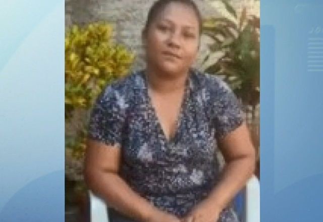 Imagem da noticia Cantora é morta por alertar homem sobre uso de banheiro feminino