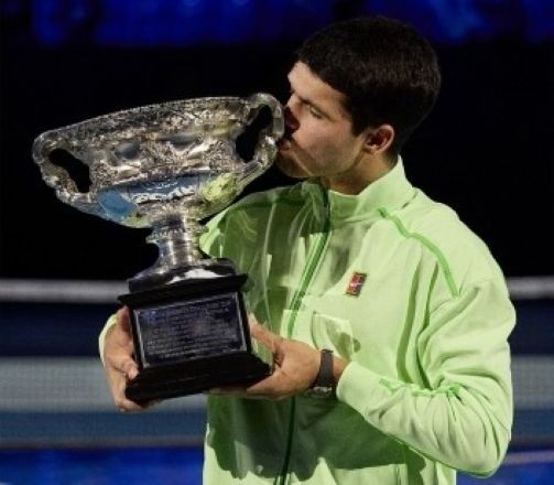 Imagem da noticia Alcaraz vence Djokovic, conquista o Australian Open pela primeira vez e fatura R$ 15,2 milhões
