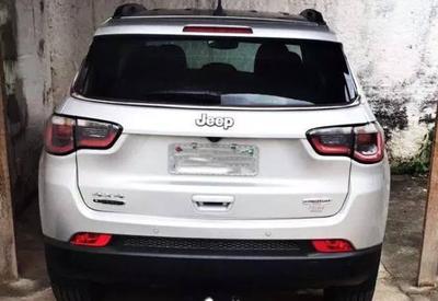 11 pessoas são presas em MG por migração ilegal de brasileiros para os EUA 11 pessoas são presas em MG por migração ilegal de brasileiros para os EUA